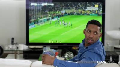 Brunette Aruna Aghora Shares A Vacation House With A Bbc! - upornia.com - Russia