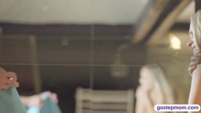 Two Amazingly Hot Women Hammered On Turns - upornia.com