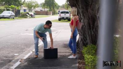 Sky Pierce - Johnny The Kid - Bag Switch-aroo - xxxfiles.com