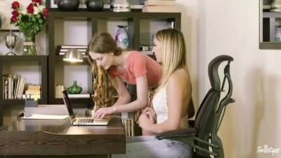 Brett Rossi - Samantha Hayes - IT Problems - veryfreeporn.com