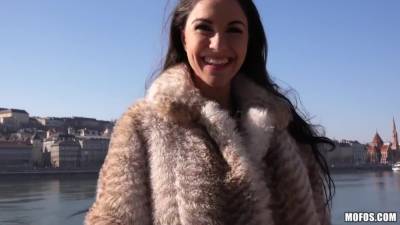 Sexy Tourist Fucks In The Bathroom - Marta Croft - hclips.com