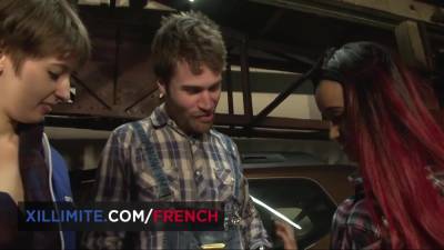 Hot Threesome In The Garage With And Shirinna - hclips.com