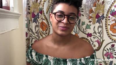 Sweet Black Amateur Loves To Play For Camera - hclips.com