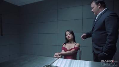 Beautiful Asian Pussykat Gets Out Of In - upornia.com