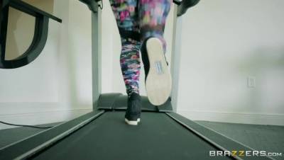 Kelsi Monroe - Sean Lawless - Inspector Ass - porntry.com