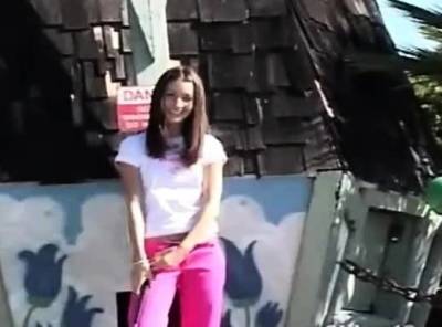 Chloe - chloe 18 Outdoor solo - nvdvid.com