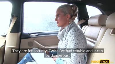 Married lady sucks and fucks driver - porntry.com