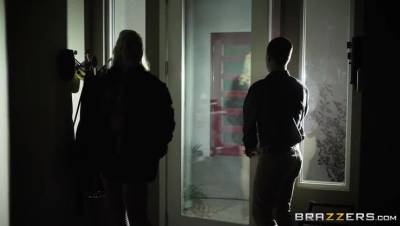 Alena Croft - Jessy Jones - Oiling A Whore - porntry.com