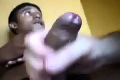 Arab boy cums! - icpvid.com