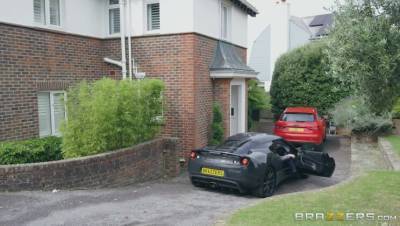 Alessandra Jane - Danny D - The Mischievous Maid - veryfreeporn.com