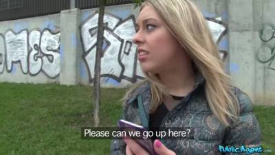 Cute Russian with Bald Shaven Pussy - porntry.com - Russia