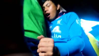 Sarrando pau duro do estudante sonolento - icpvid.com