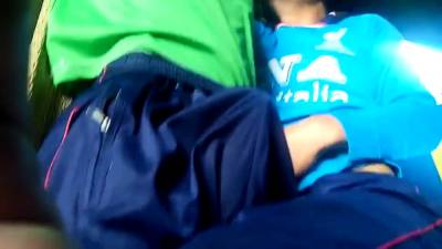 Sarrando pau duro do estudante sonolento - icpvid.com