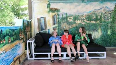 Petite teen and bffs lick chocolate and get fucked in 4some - icpvid.com