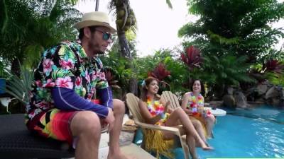 Busty teen gets fucked outdoors with her bffs and suck cock - nvdvid.com