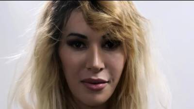 Dude tries sucking TGirls shecock - nvdvid.com