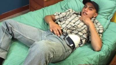 Latino twink spraying jizz during solo - webmaster.drtuber.com