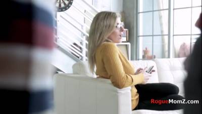 Jealous Mother I´d Like To Pound Wont Share Son Even With His Girlfriend - upornia.com