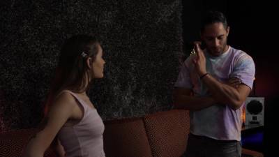 Stepbro can you not be so noisy? - txxx.com