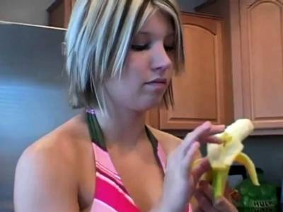 Teen banana tease - icpvid.com