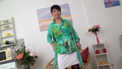 Libi Seductive Solo Striptease Video - hotmovs.com