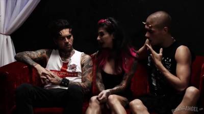 Appetizing Mom Gets Gangbanged By Thick Throbbing Cocks - upornia.com