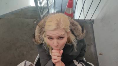 Girlfriend Gets Creampied In A Shopping Mall Parking Lot (almost Caught) - hclips.com