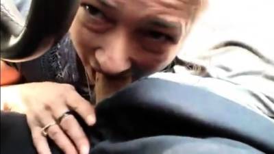 MILF - she doesn't know how to cook and bake bread - webmaster.drtuber.com