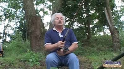 Fishing For Girls - upornia.com