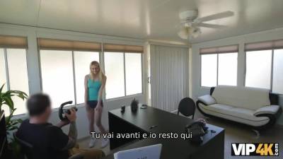 Natalia Ragazza Dovrebbe Passare Porn Casting In Ufficio Per - upornia.com - Czech Republic