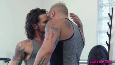 Riley - Hunk gay Archer Croft sore asshole gets reamed by Riley Mitchell - fetishpapa.com