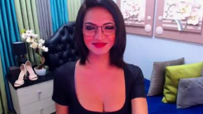 Sexy Shemale Plays her Hard Cock - drtvid.com