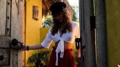 Big tits curly model posed naked outdoor - nvdvid.com