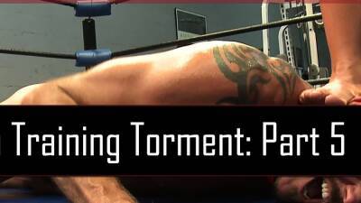 Hunky guy makes his boyfriend do pushups in the ring - nvdvid.com