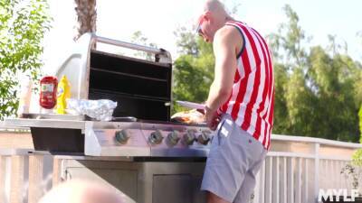 Richelle Ryan - Independence Day Stepmom Dick Down - hclips.com