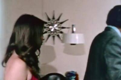 Retro 142 - upornia.com