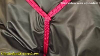 Influencer Tied - upornia.com