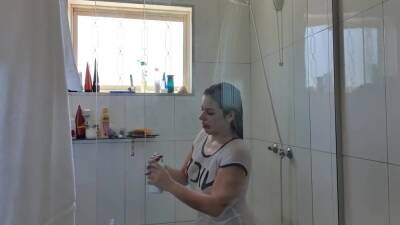 Mah Santos Shower - hclips.com