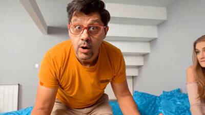 In exchange for money bruiser allows stranger to fuck hot GF - sexu.com