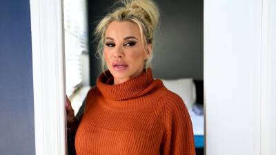 MILF mom proving she is the best cougar - icpvid.com