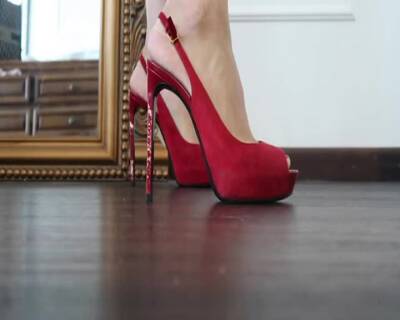 FEMDOM FEET IN HIGH HEELS - fetishpapa.com