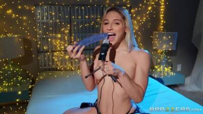 Scott Nails - Abella Danger - ASSMR - veryfreeporn.com