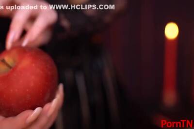 Ear Licking - hclips.com