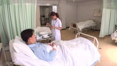 美人ナースは使命感に駆られたのか優しく手を添えてくれ316wwwwwwww - txxx.com - Japan
