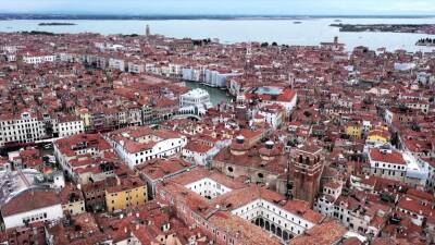 VIXEN Sonya And Liya attend exclusive masquerade sex party - nvdvid.com