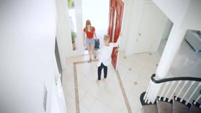 Foster Mommy Teaches A Sex Lesson - upornia.com