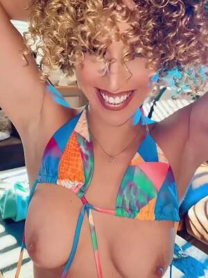 New Ass Tease - 26 November 2020 - Sneekpeak In My Last Message - Enjoy - hclips.com