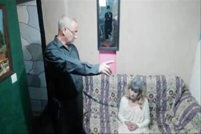 Mel - 02 Mel Slave - Contract - hclips.com