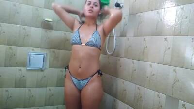 Isa Menezes Sexy Youtuber Bikini Shower - hclips.com