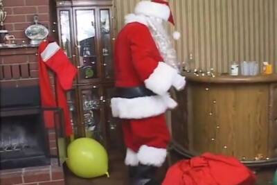 Big Ass Mature Lady Sucks And Fucks A Fat Santas Cock - upornia.com - Usa